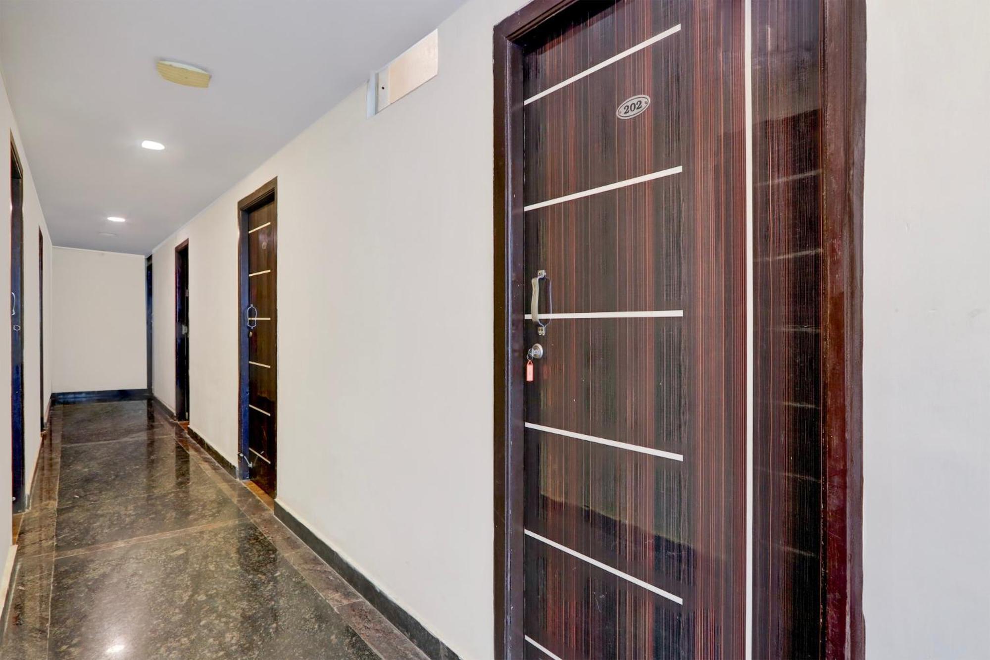 Super Hotel O Medipally Upal 外观 照片