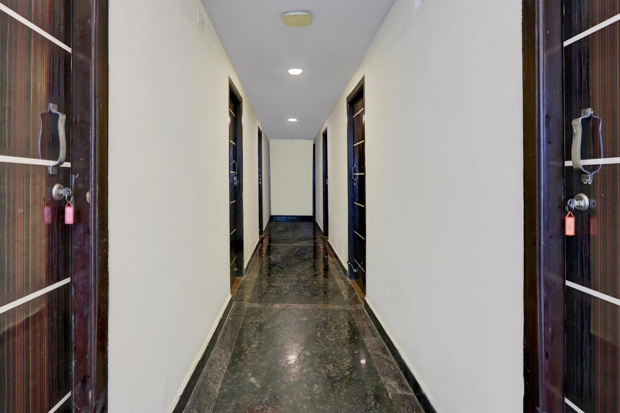 Super Hotel O Medipally Upal 外观 照片